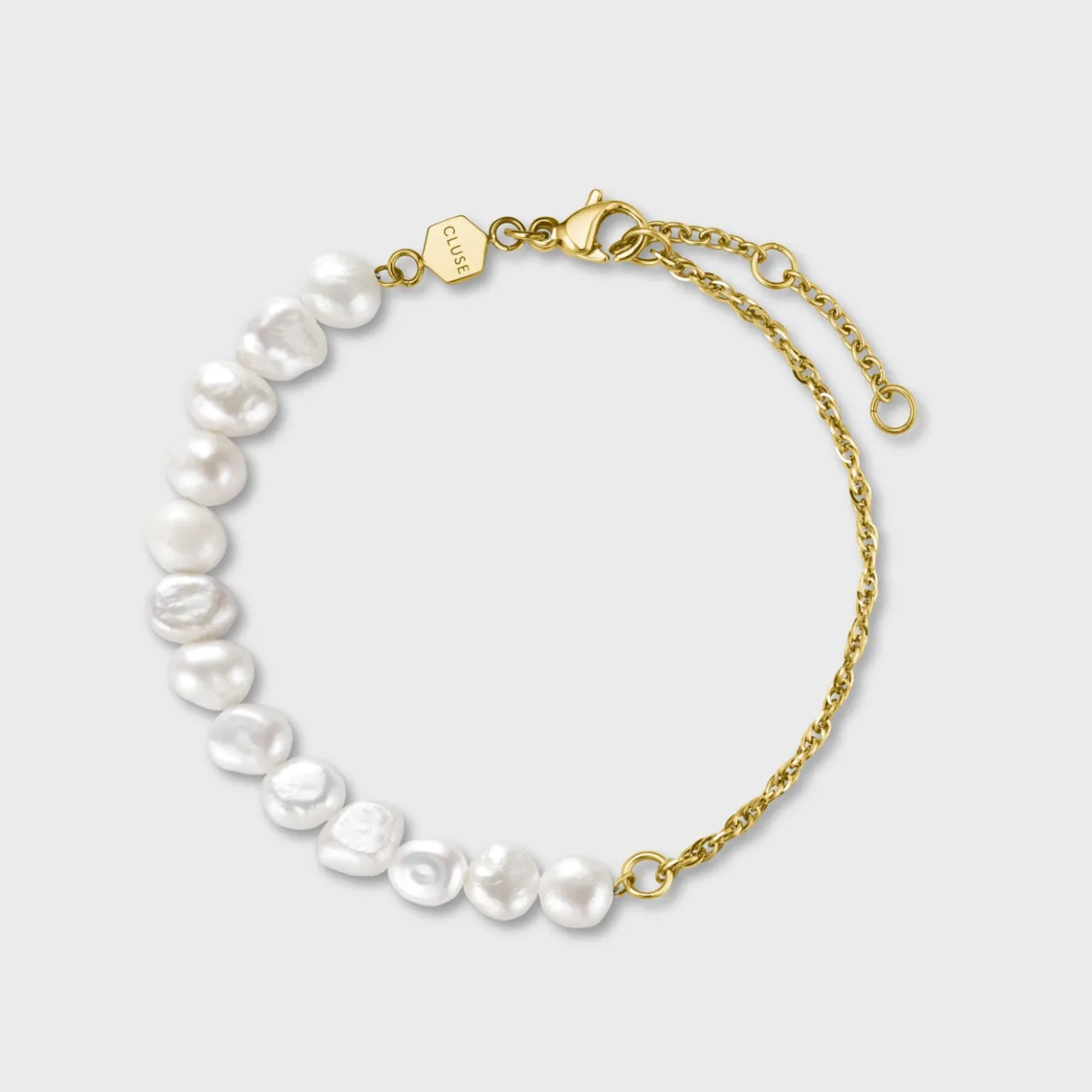 Femme CLUSE Gift Box Boho Chic Watch Mesh Bicolour and Mixed Chain Pearl Bracelet Gold Colour