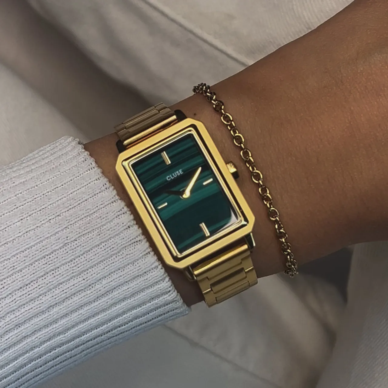 Femme CLUSE Gift Box Fluette Steel Green Watch and Round Chain Bracelet, Gold Colour