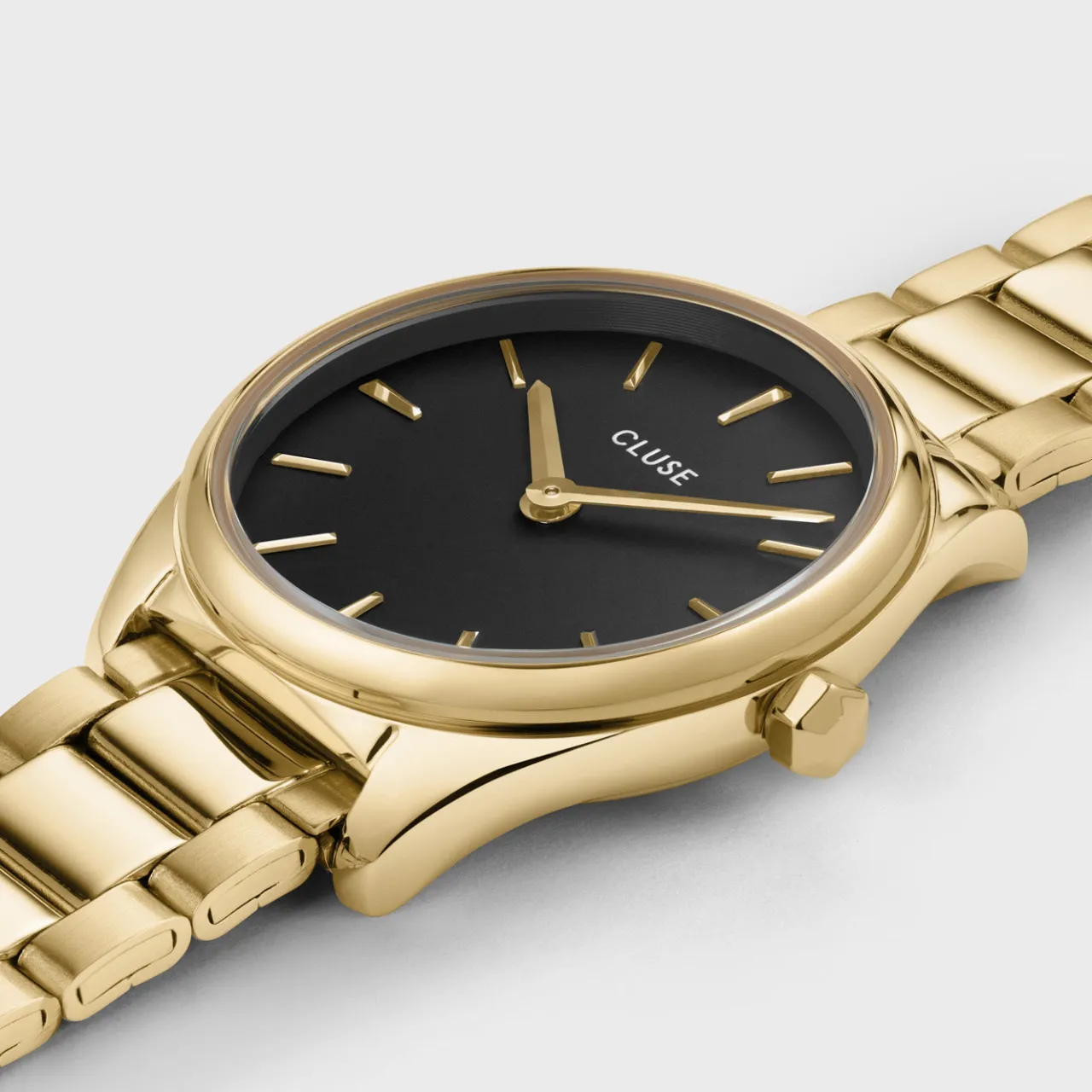 Femme CLUSE Gift Box Féroce Mini Watch Black & Chain Bracelet, Gold Colour