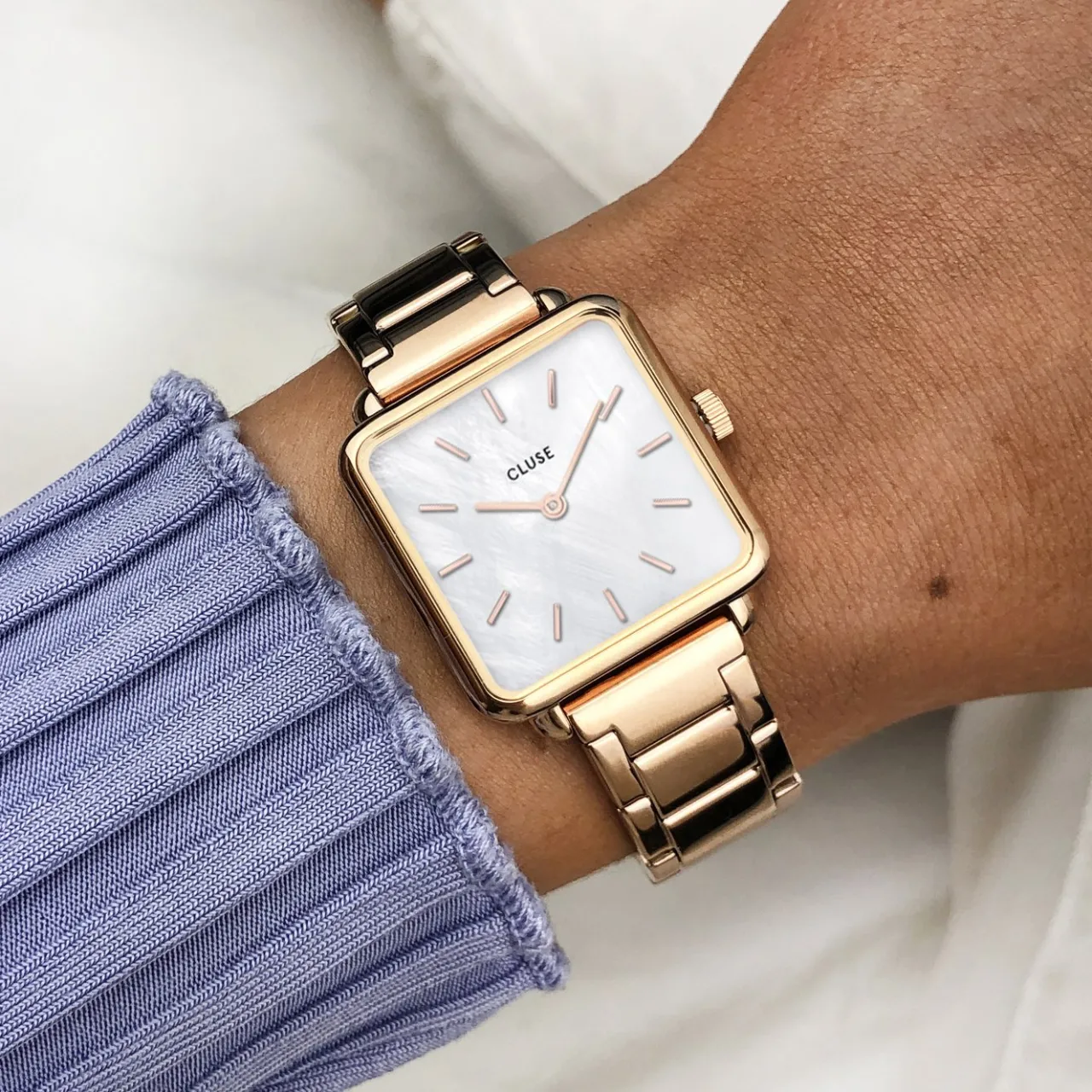 Femme CLUSE Gift Box La Tétragone Watch and Bracelet Rose Gold Colour